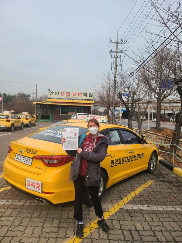 Foreign resident with a Korean driver's licence issued the same day at SDA in Anyang