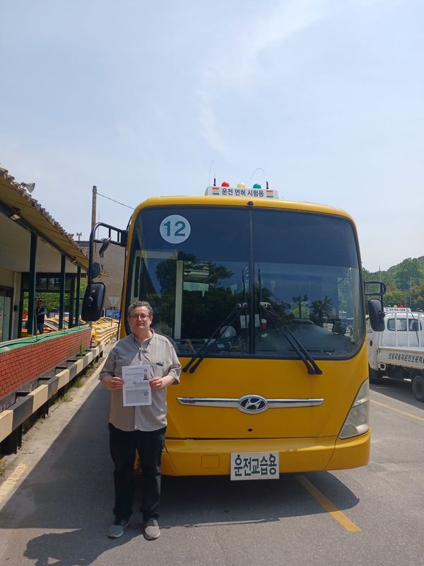 Foreign resident with a Korean driver's licence issued the same day at SDA in Anyang