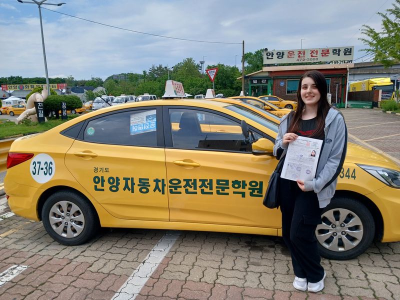 Foreign resident with a Korean driver's licence issued the same day at SDA in Anyang