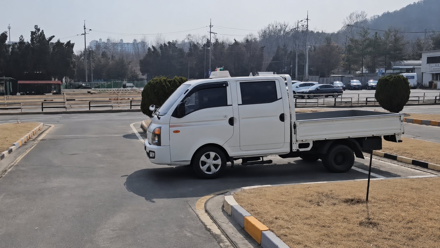 Expat residents obtaining Korean driver's licences at a driving school in Korea